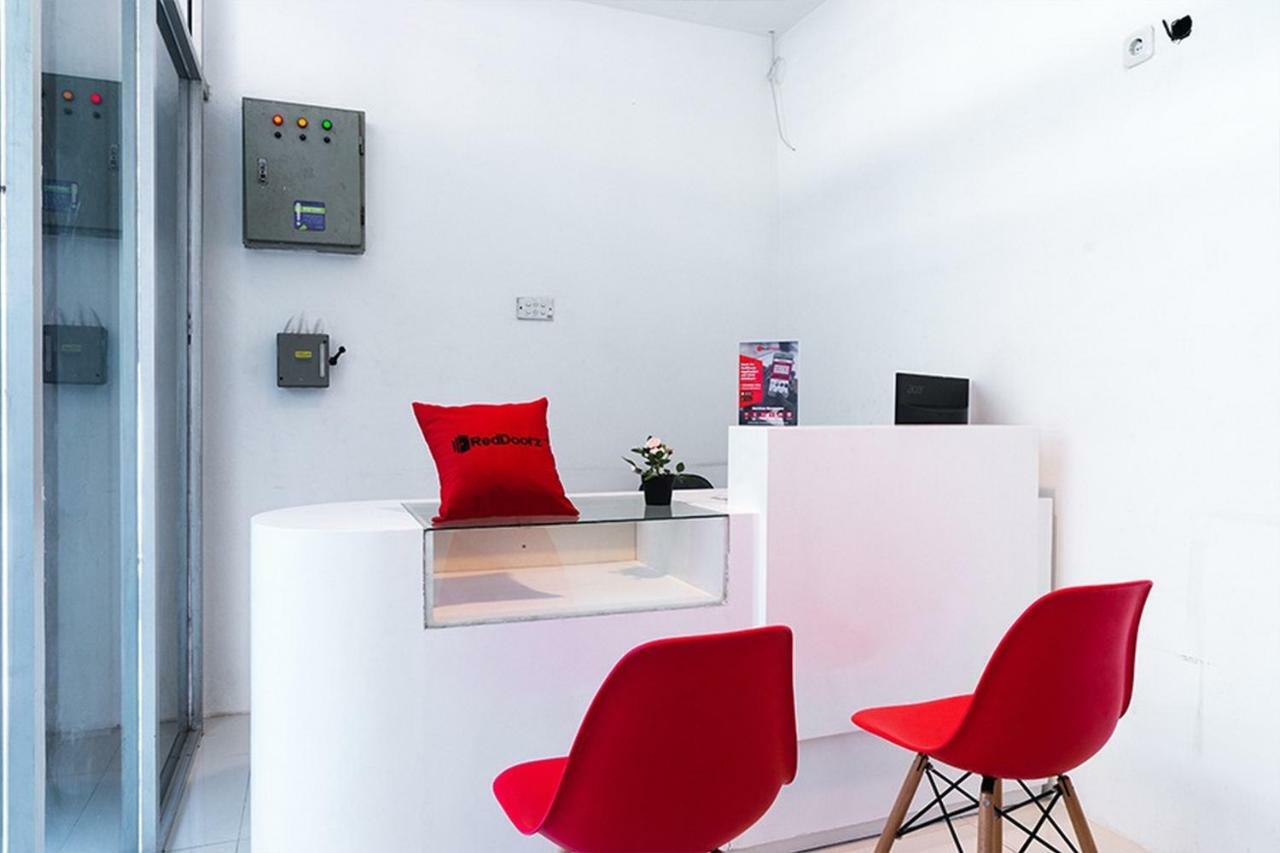 Reddoorz Near Seasons City Mall 雅加达 外观 照片